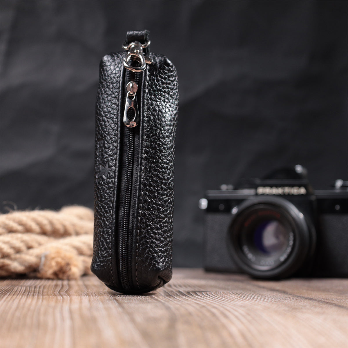 Spacious Unisex Key Holder SHVIGEL 16227 Black Natural Leather for Keys