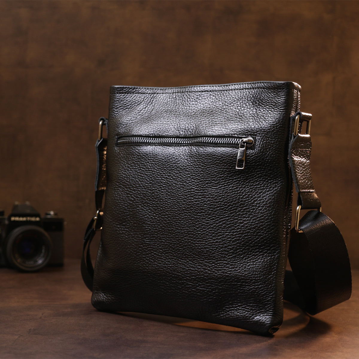Stylish Leather Shoulder Bag for Men by SHVIGEL 11604 in Black, Made of Natural Leather