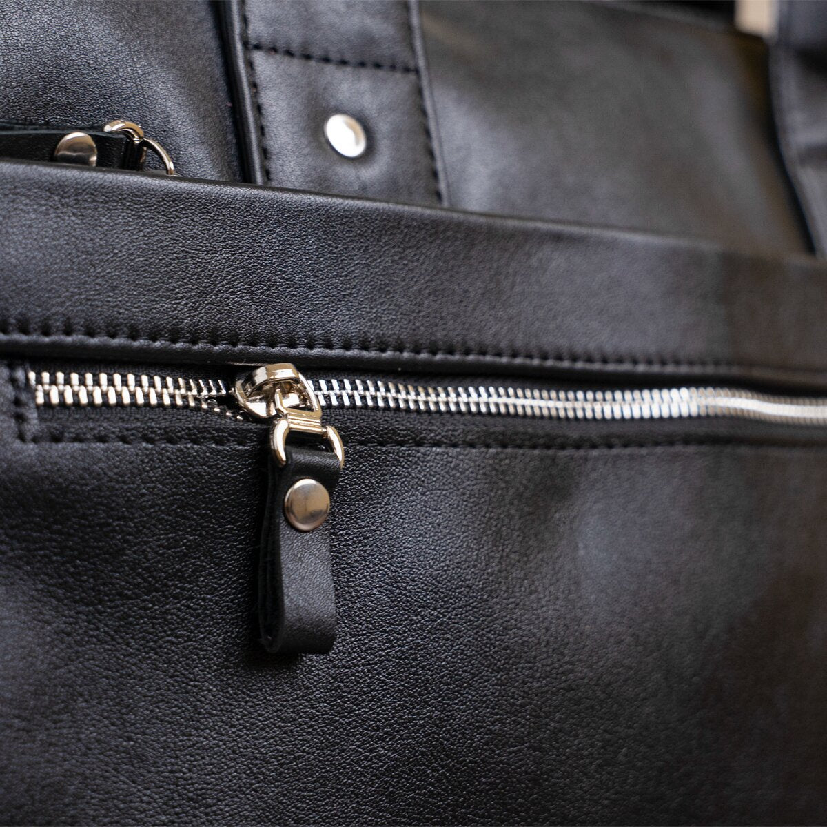 Laptop Bag SHVIGEL 11036 Black Genuine Leather Suitable for Daily Use