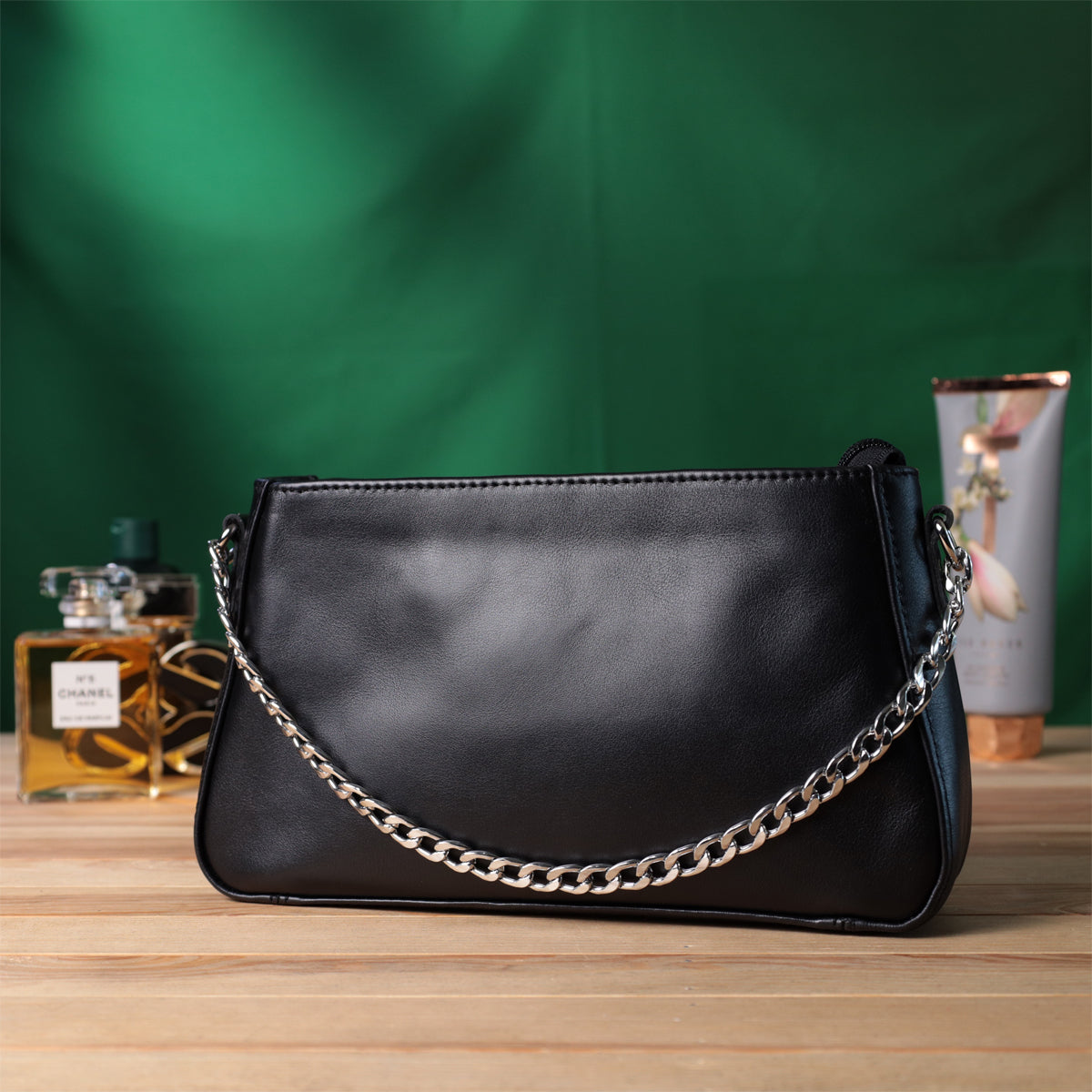 Ladies' Baguette Bag with Detachable Chain and Strap, SHVIGEL 22838, Black Leather