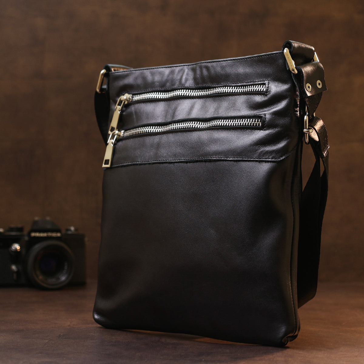 Men's Leather Shoulder Bag SHVIGEL 11602 Black Natural Leather Handmade Ukraine