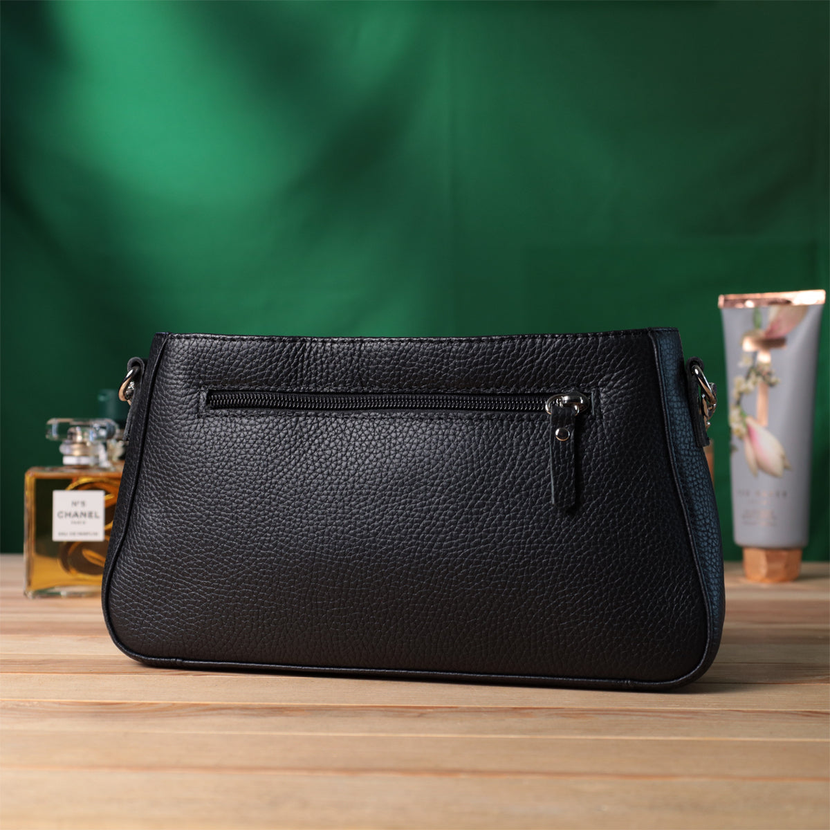Women’s Baguette Bag with Chain and Detachable Strap, SHVIGEL 22837, Black, Grainy Leather