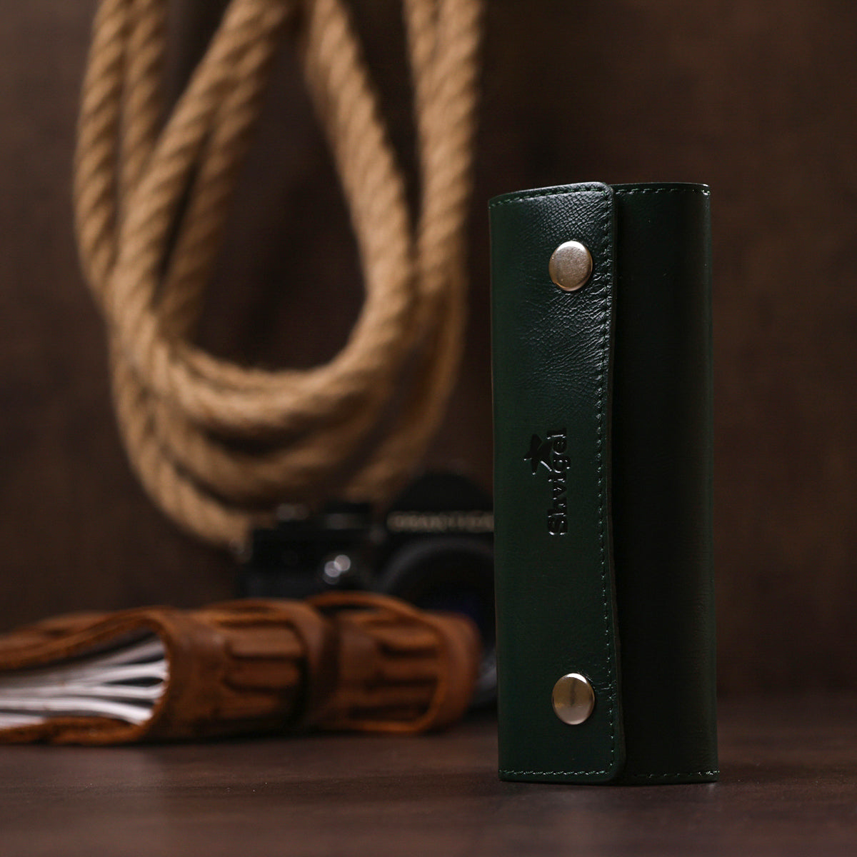 Modern Leather Key Holder SHVIGEL 16531 Green Natural Leather for Keys
