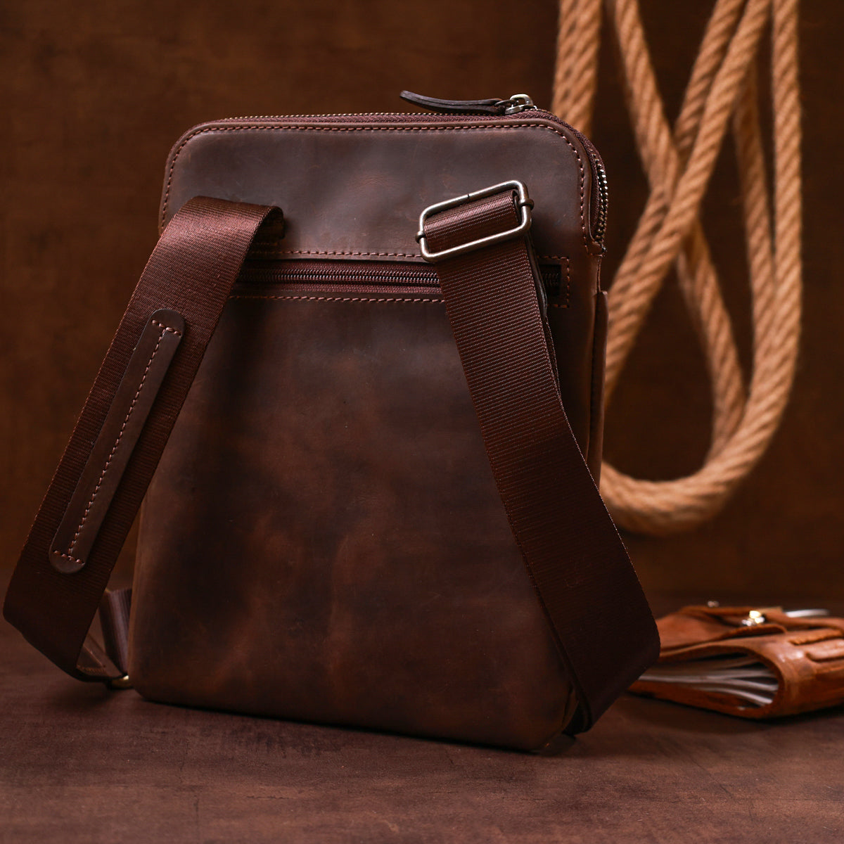 Stylish Men's Vintage Leather Messenger Bag SHVIGEL 11180 Brown, Genuine Leather
