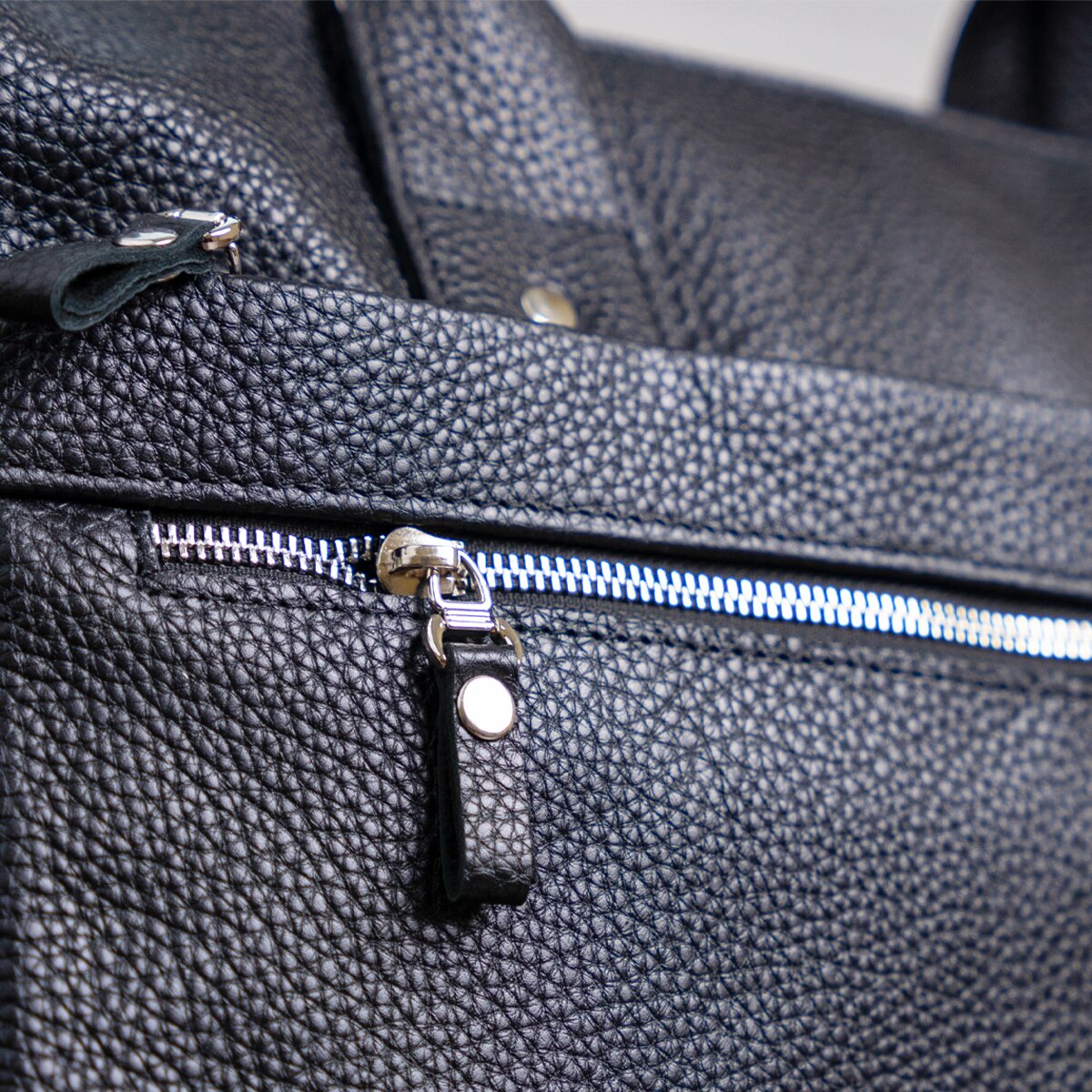 Laptop Bag SHVIGEL 11000 Black Genuine Leather Stylish Design for Professionals