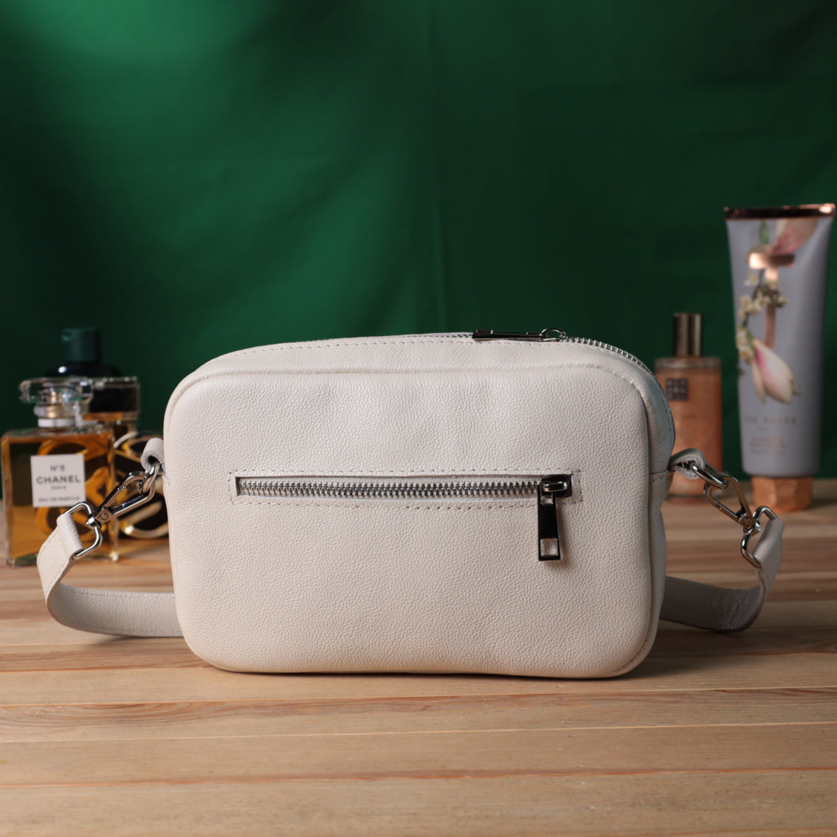 Classic Women's Crossbody Bag SHVIGEL 22839 Beige Natural Leather Design
