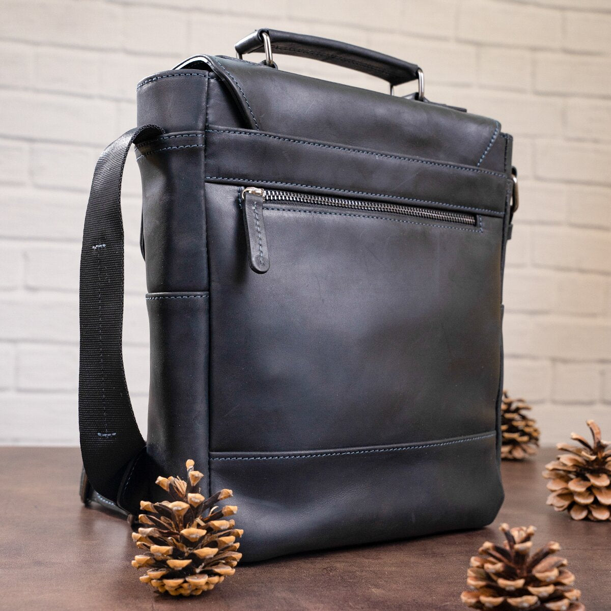 Men's Vintage Leather Bag SHVIGEL 11137 Black Made in Ukraine Natural Leather